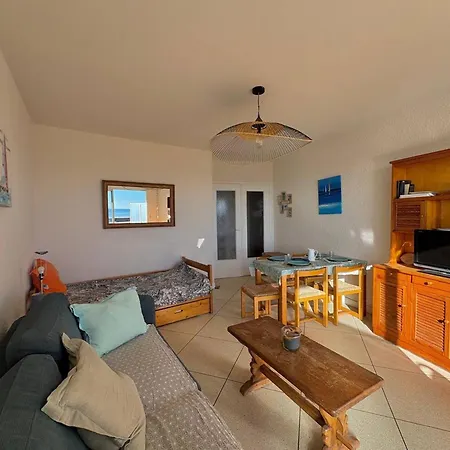 En Bord De Avec Terrasse Et Parking - Fr-1-816-38 Le Lavandou