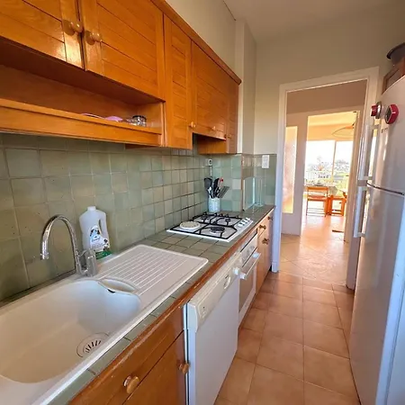 En Bord De Avec Terrasse Et Parking - Fr-1-816-38 *