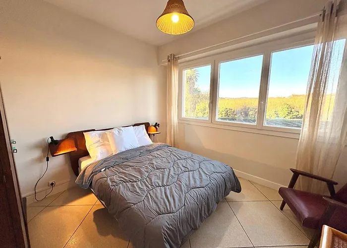 En Bord De Avec Terrasse Et Parking - Fr-1-816-38 Appartement